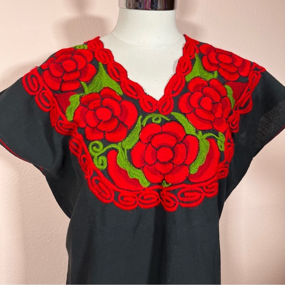 Vintage Bohemian Handmade Mexican Embroidered Red Floral Black Tunic Blouse - Picture 9 of 17